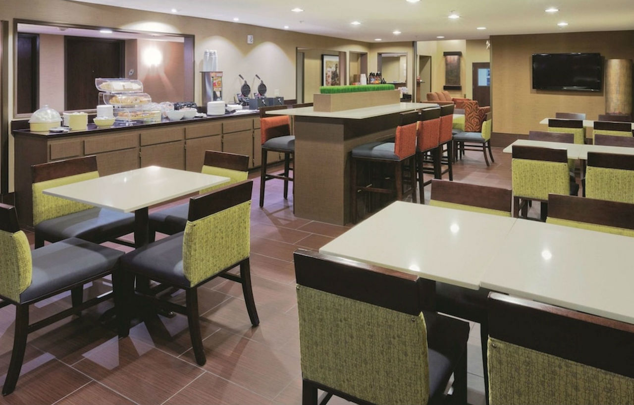 La Quinta Inn & Suites By Wyndham Lv Tropicana Stadium Las Vegas Exterior foto